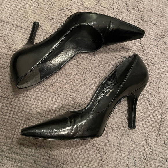 Stuart Weitzman Black heels - Picture 4 of 8